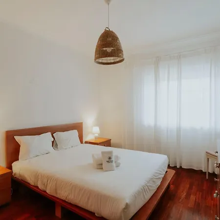 68 - Downtown Apartment