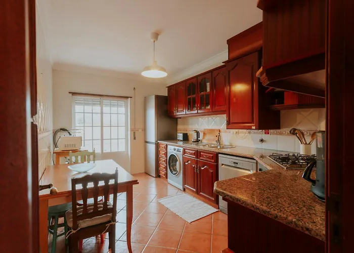 68 - Downtown Apartmán Ferrel (Leiria)